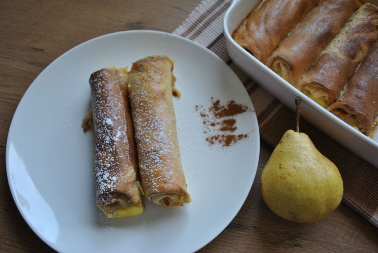 Nikon D3000 sample photo. Pear, pancakes, food photography