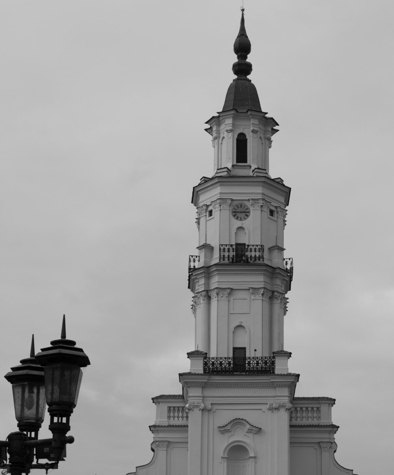 Canon EOS 700D (EOS Rebel T5i / EOS Kiss X7i) sample photo. Architecture, black, and, white photography