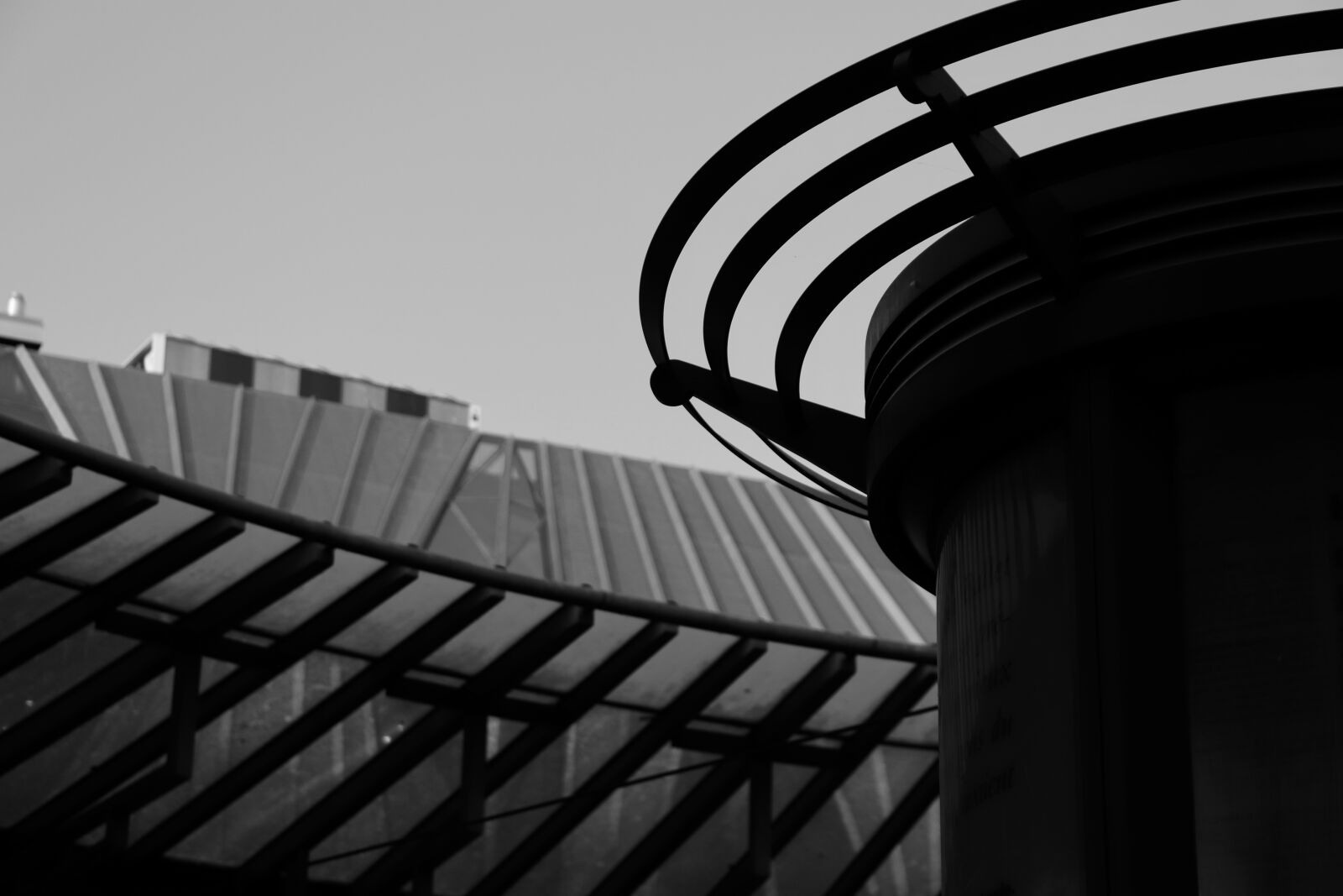 Canon EOS 800D (EOS Rebel T7i / EOS Kiss X9i) sample photo. Geometry, building, architecture photography
