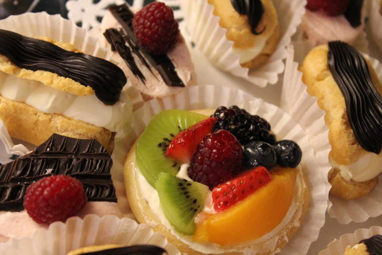 Canon EOS 1200D (EOS Rebel T5 / EOS Kiss X70 / EOS Hi) sample photo. Pastry, french, dessert photography
