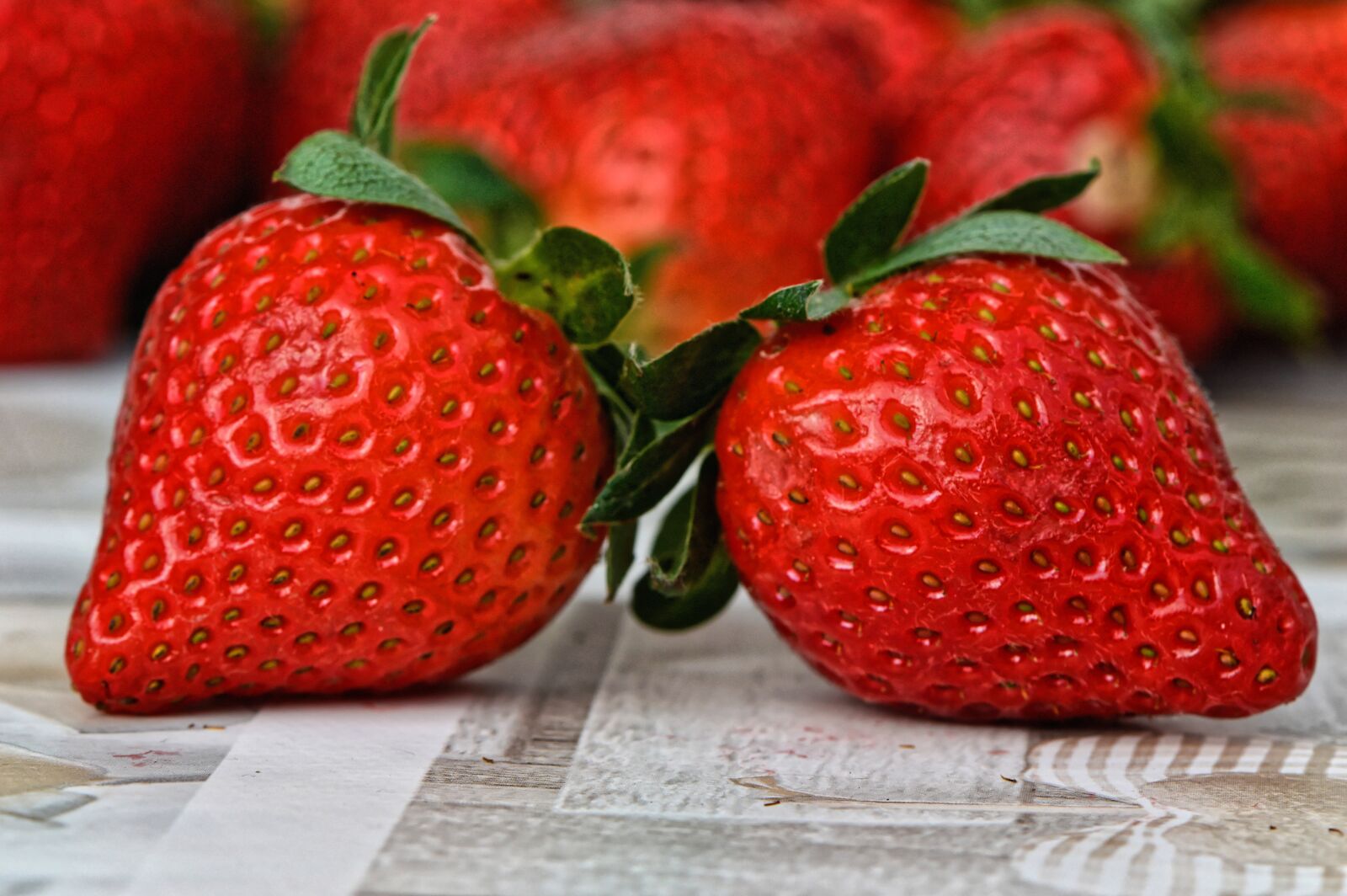 Nikon D3200 sample photo. Strawberries, fruit, close up photography