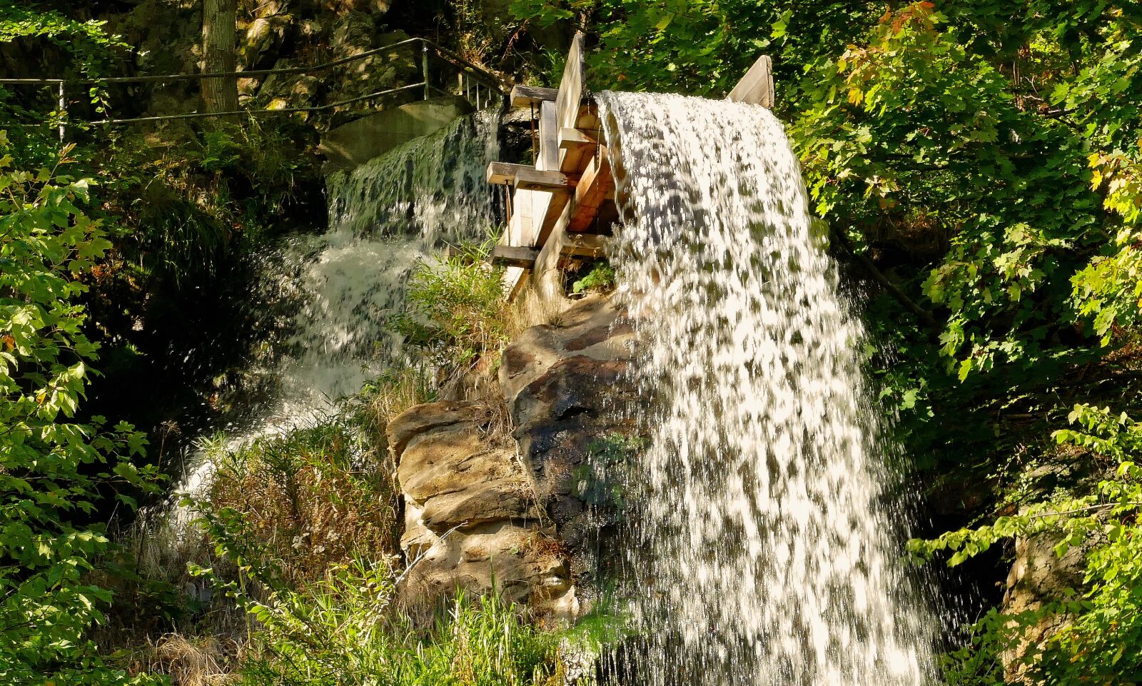 Panasonic Lumix DMC-FZ1000 sample photo. Bach, river, waterfall photography