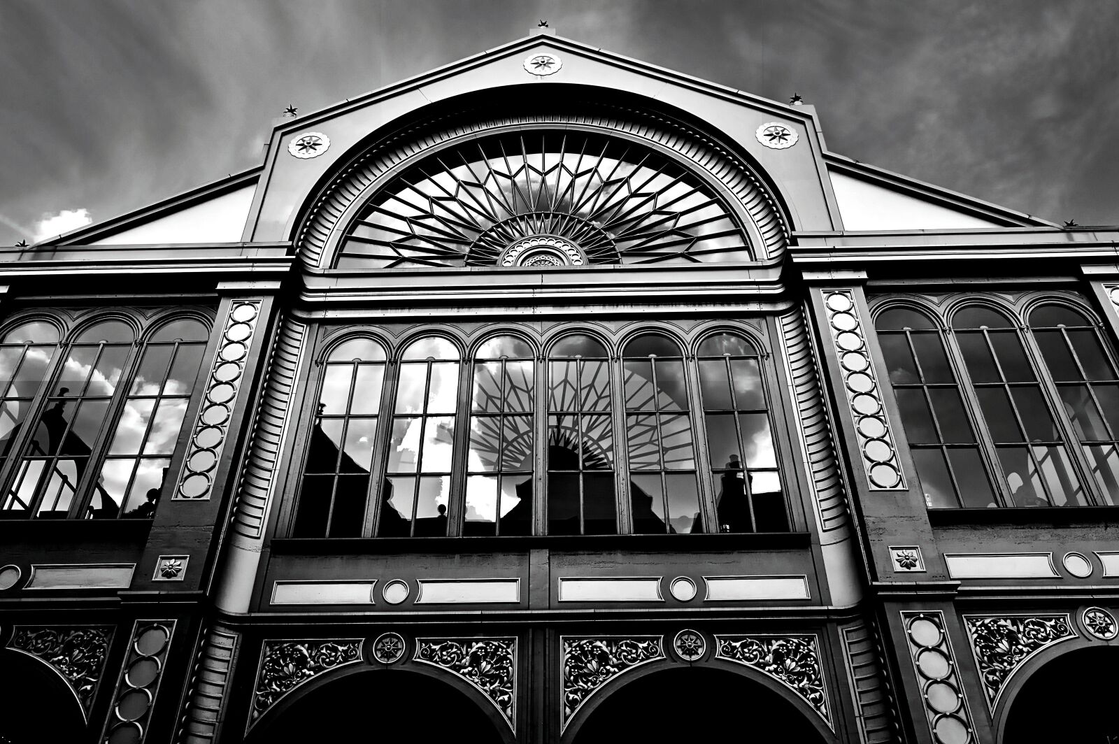 Nikon D3200 sample photo. Arches, architecture, black, and photography