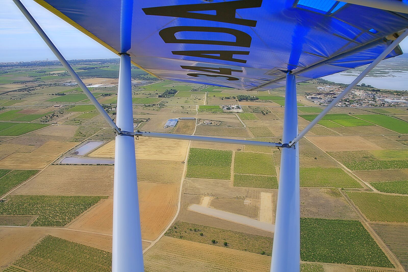 Canon EOS 5D Mark III sample photo. Aircraft, sky, plane view photography
