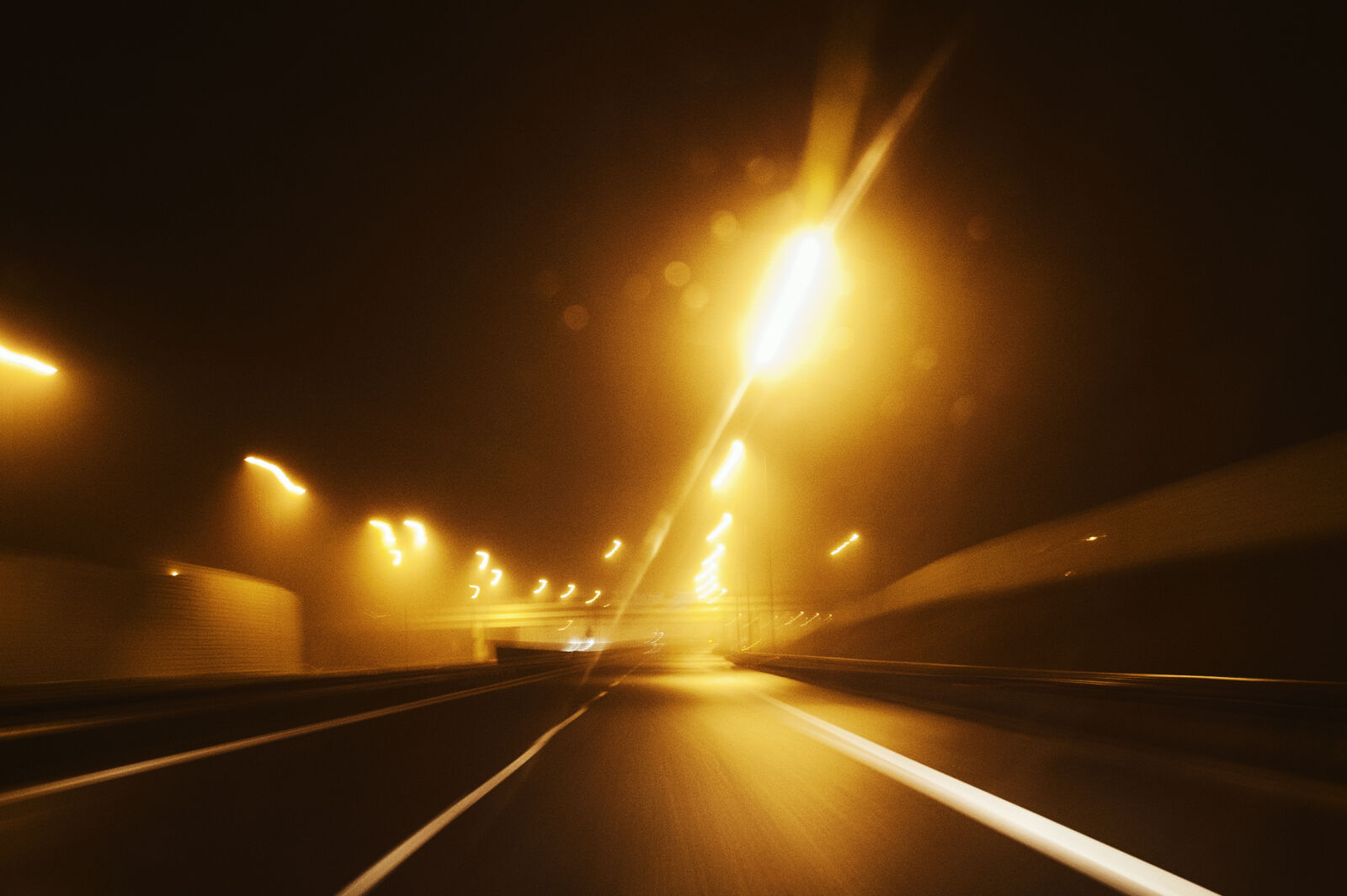 KONICA MINOLTA DYNAX 7D sample photo. Car, driving, road photography