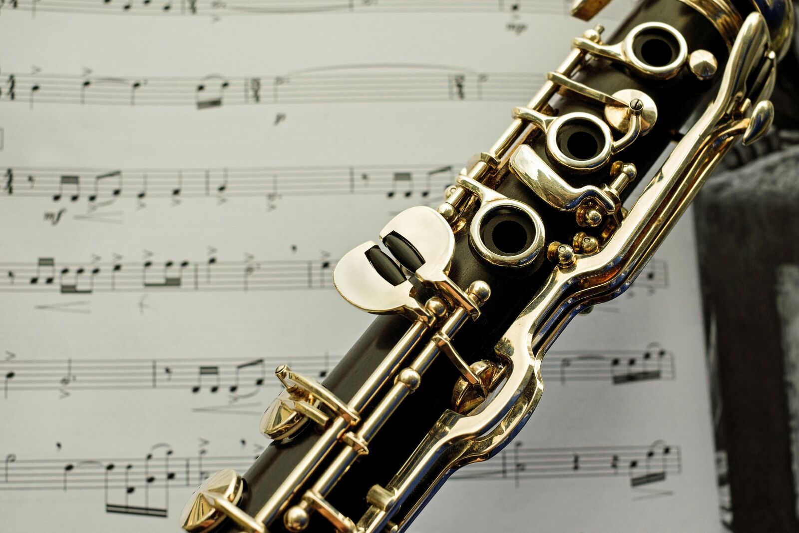 Fujifilm X-T10 + Fujifilm XF 35mm F1.4 R sample photo. Clarinet, musical instrument, woodwind photography