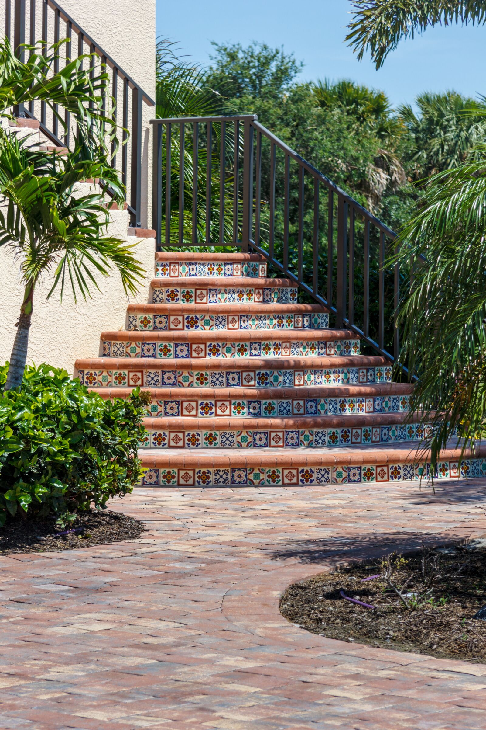 Canon EF-S 17-85mm F4-5.6 IS USM sample photo. Stairway, exterior, tile photography