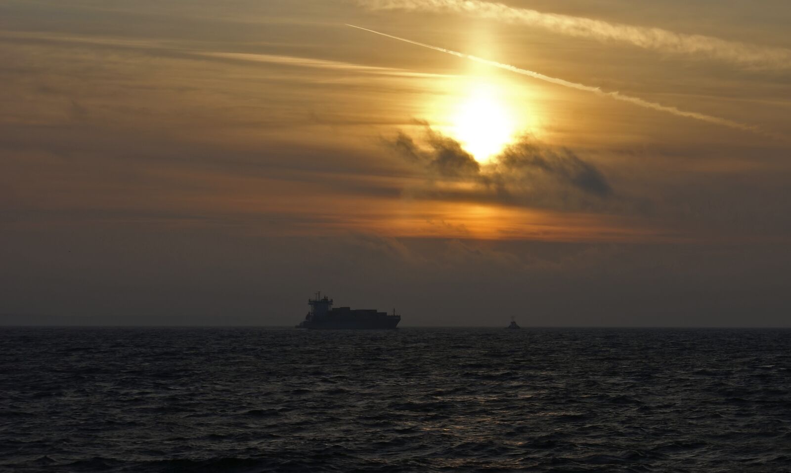 Sony Alpha DSLR-A100 sample photo. The ship, sea, sunset photography