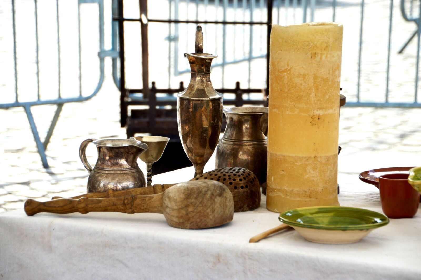 Nikon D3200 sample photo. Table, plate, pot photography