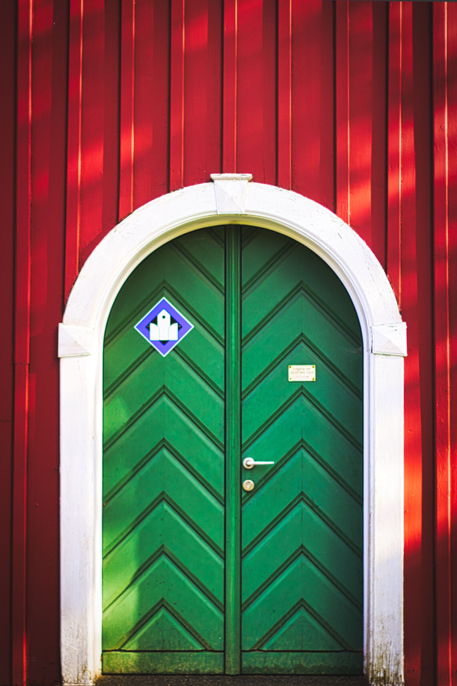 Canon EOS 600D (Rebel EOS T3i / EOS Kiss X5) + Canon EF 50mm F1.8 II sample photo. Goal, church, input photography
