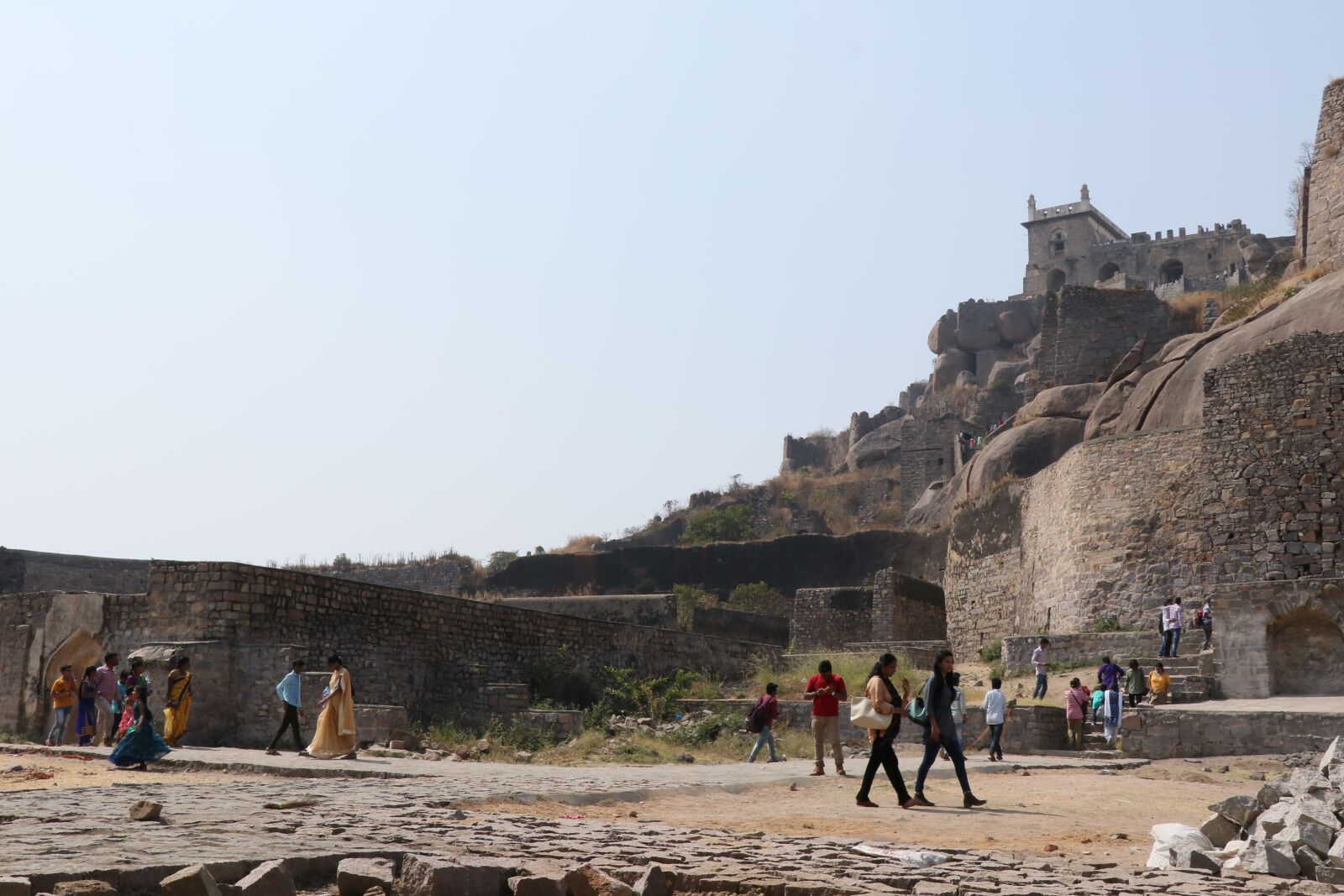 Canon EF-S 18-135mm F3.5-5.6 IS USM sample photo. Golconda fort, architecture, hyderabad photography