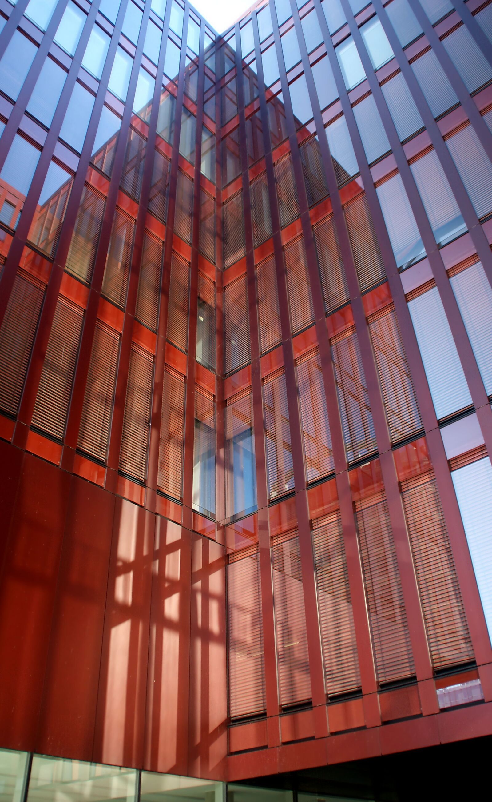Sony Alpha DSLR-A350 sample photo. Hamburg, skyscraper, glass facade photography