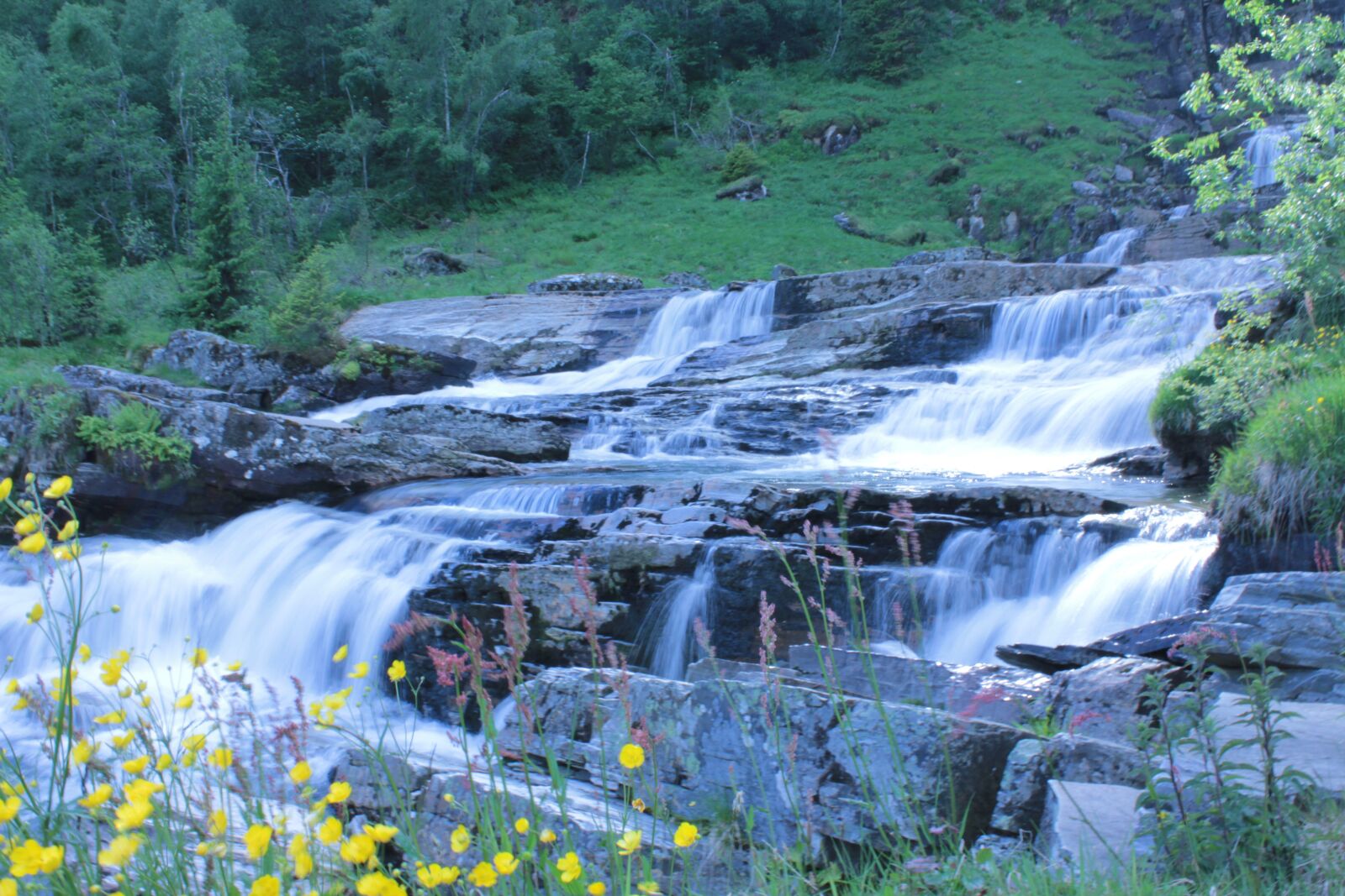 Canon EOS 550D (EOS Rebel T2i / EOS Kiss X4) sample photo. Water flow, fjord, norway photography