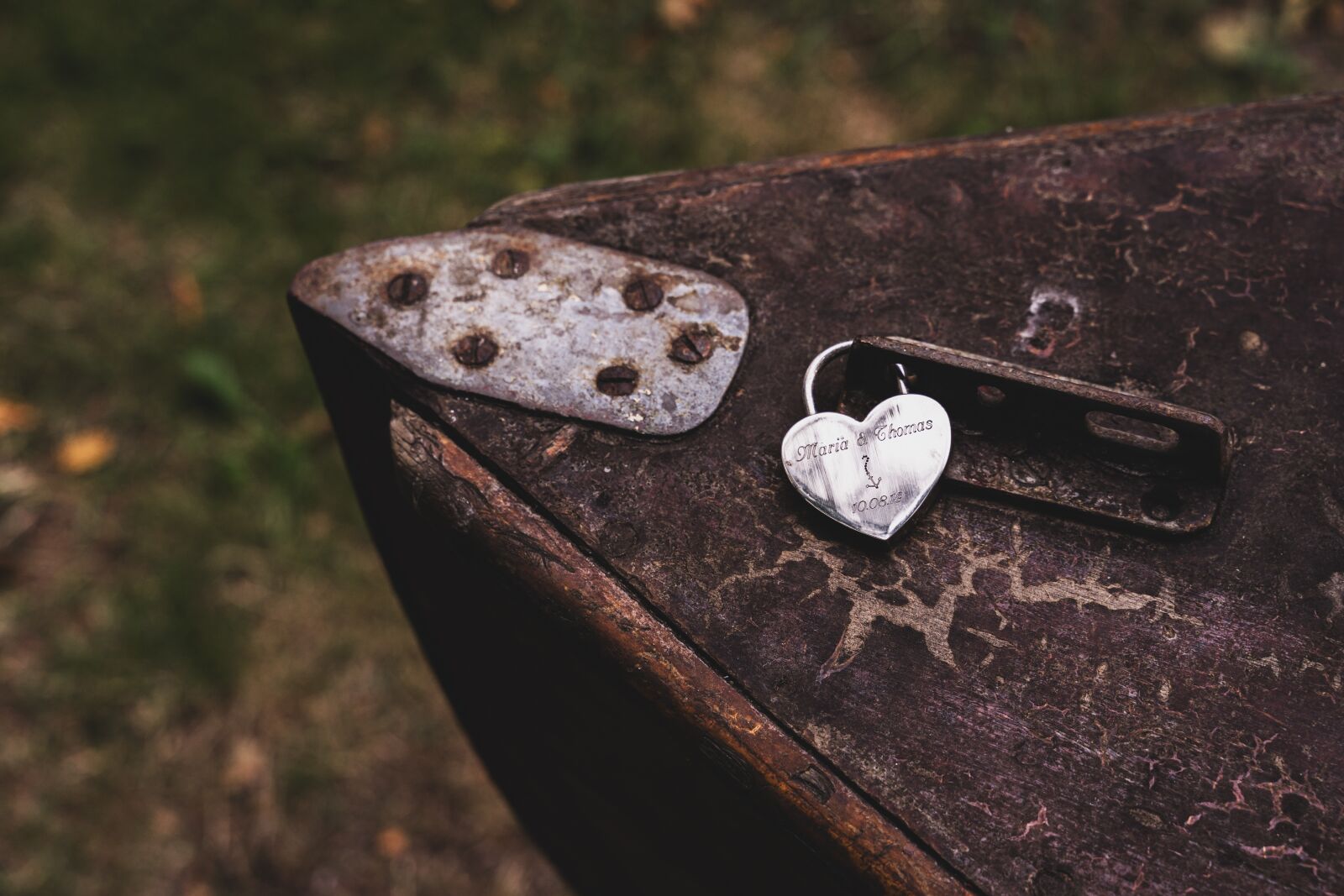 Sony a7 II + Tamron 28-75mm F2.8 Di III RXD sample photo. Heart, boat, old photography