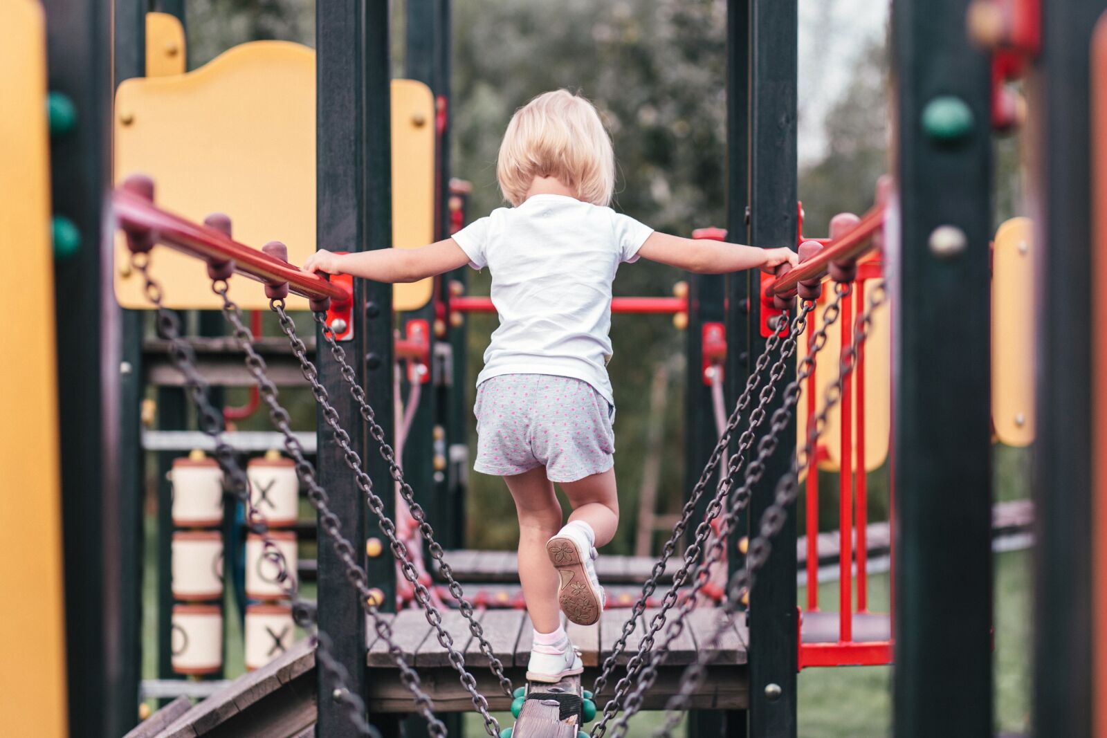 Canon EF 85mm F1.8 USM sample photo. People, kid, child photography