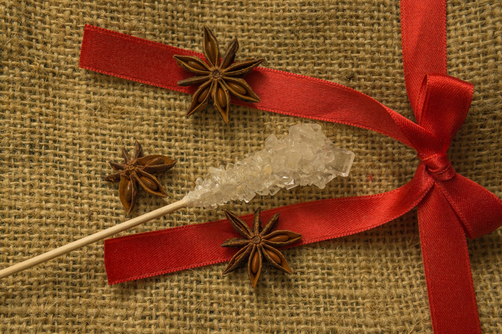 30mm F1.4 DC DN | Contemporary 016 sample photo. Christmas, star anise, loop photography
