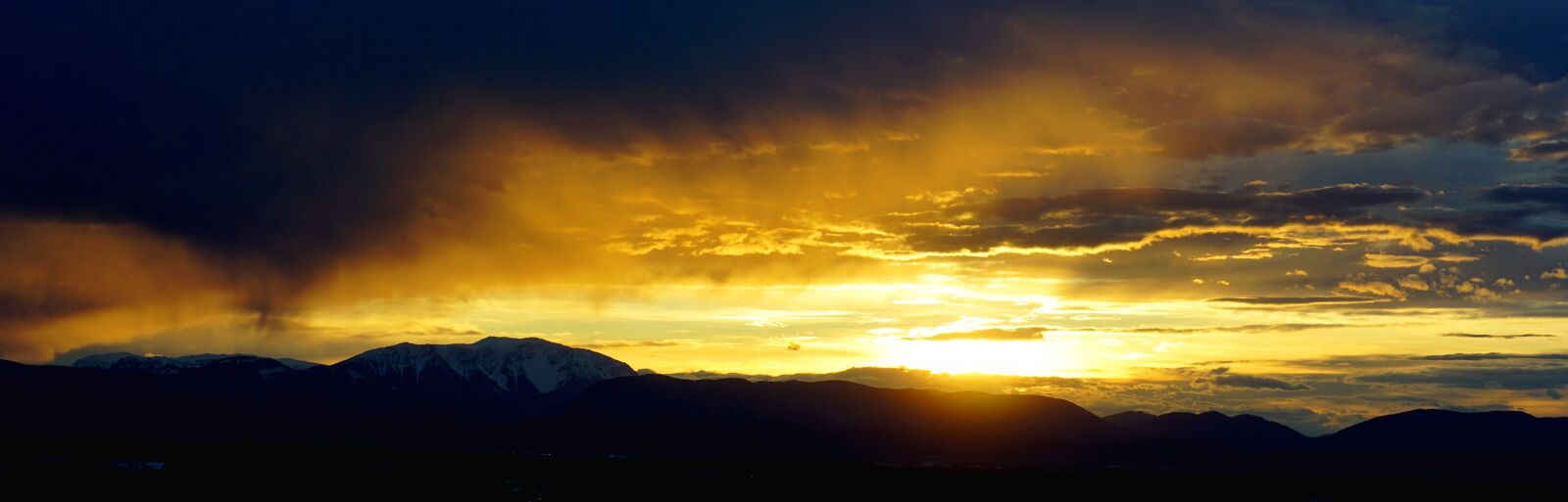 Sony E 18-135mm F3.5-5.6 OSS sample photo. Panorama, sunset, nature photography