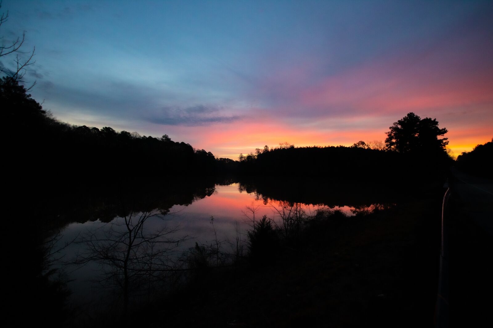 Canon EOS 750D (EOS Rebel T6i / EOS Kiss X8i) sample photo. Sunrise, river, orange photography