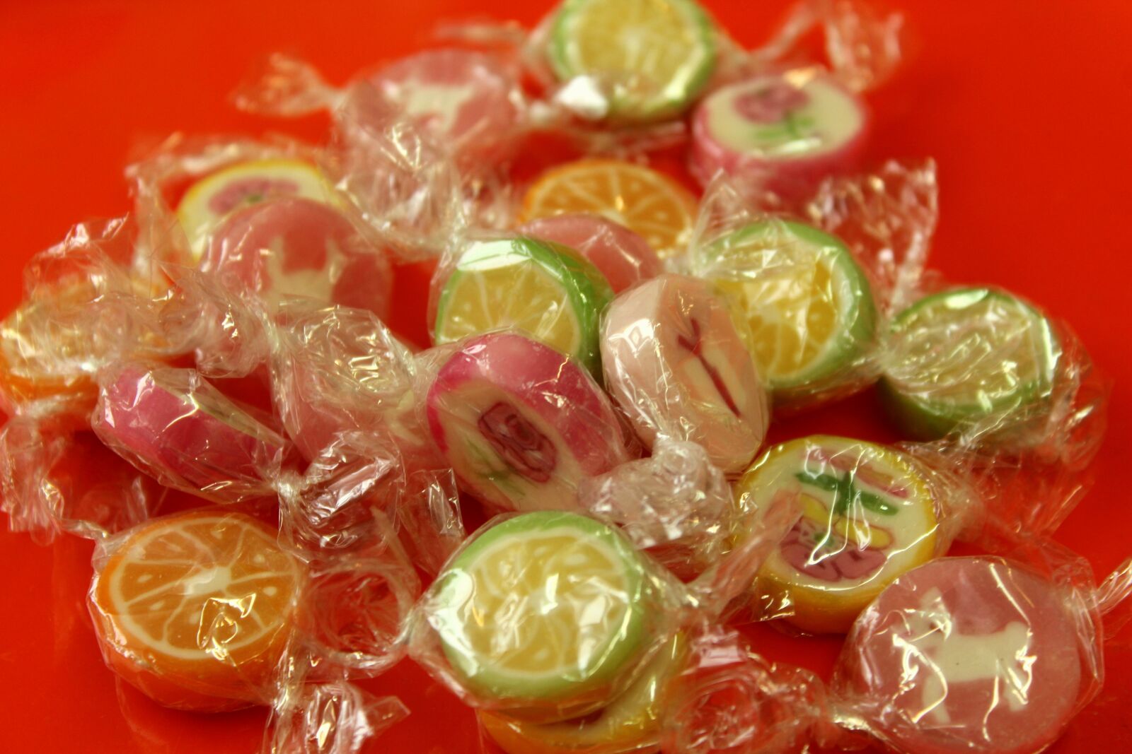 Canon EOS 1200D (EOS Rebel T5 / EOS Kiss X70 / EOS Hi) sample photo. Candy, sweets, colorful photography