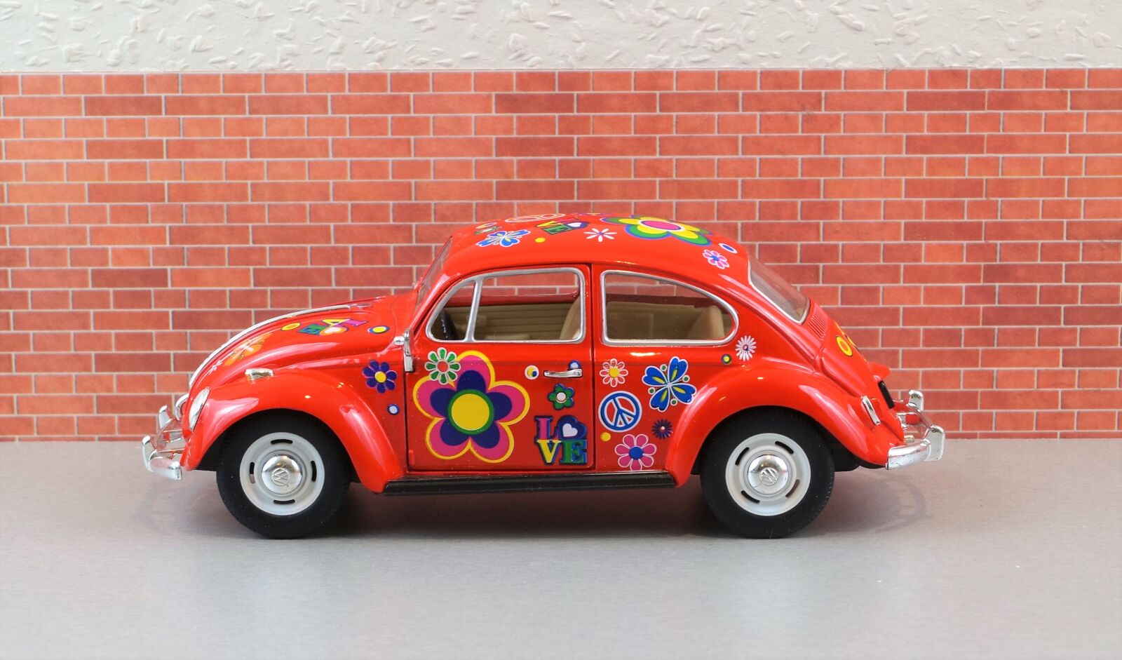 Sony DT 18-70mm F3.5-5.6 sample photo. Model car, auto, vehicles photography