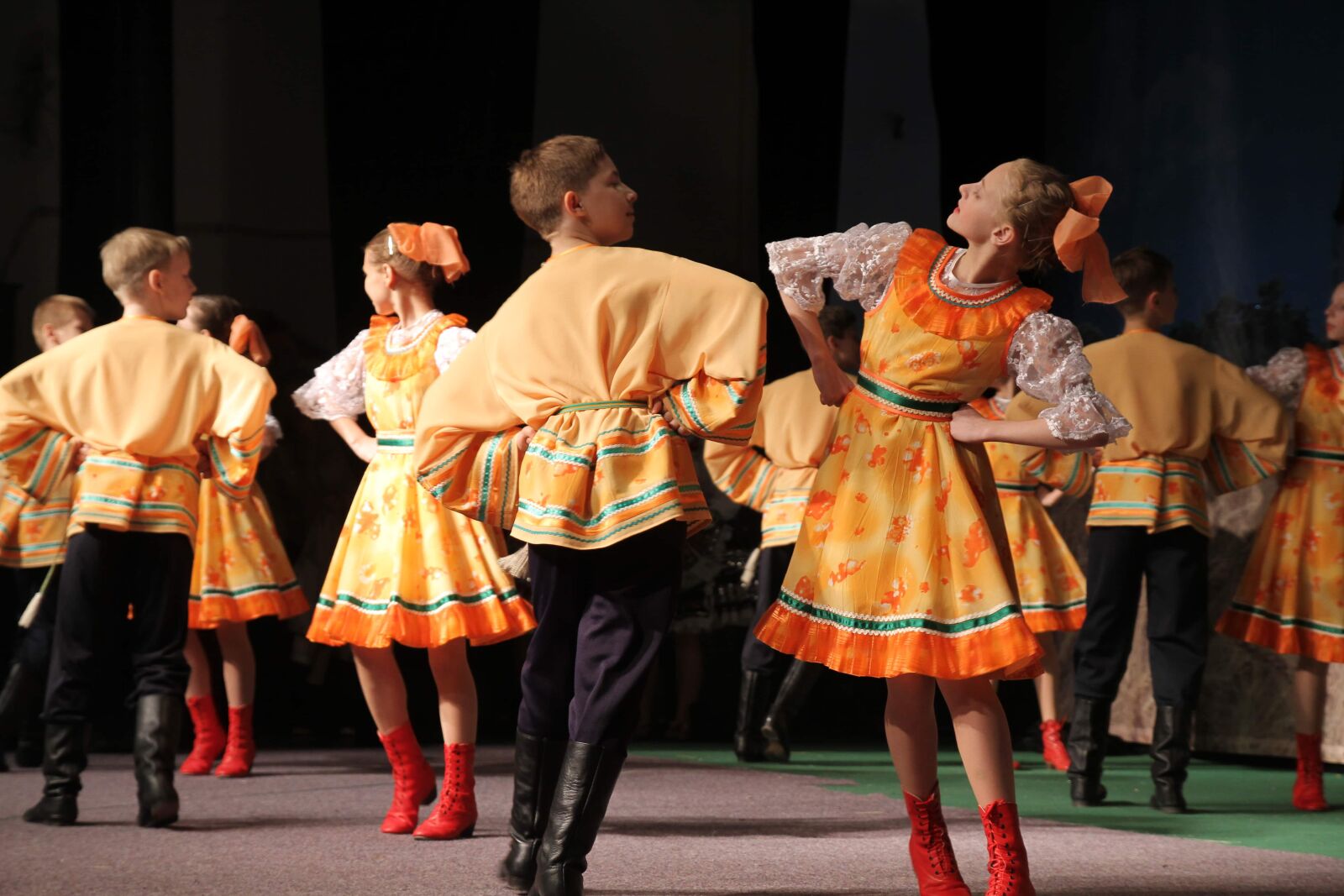 Canon EOS 7D sample photo. Festival, theatre, performance, entertainer photography
