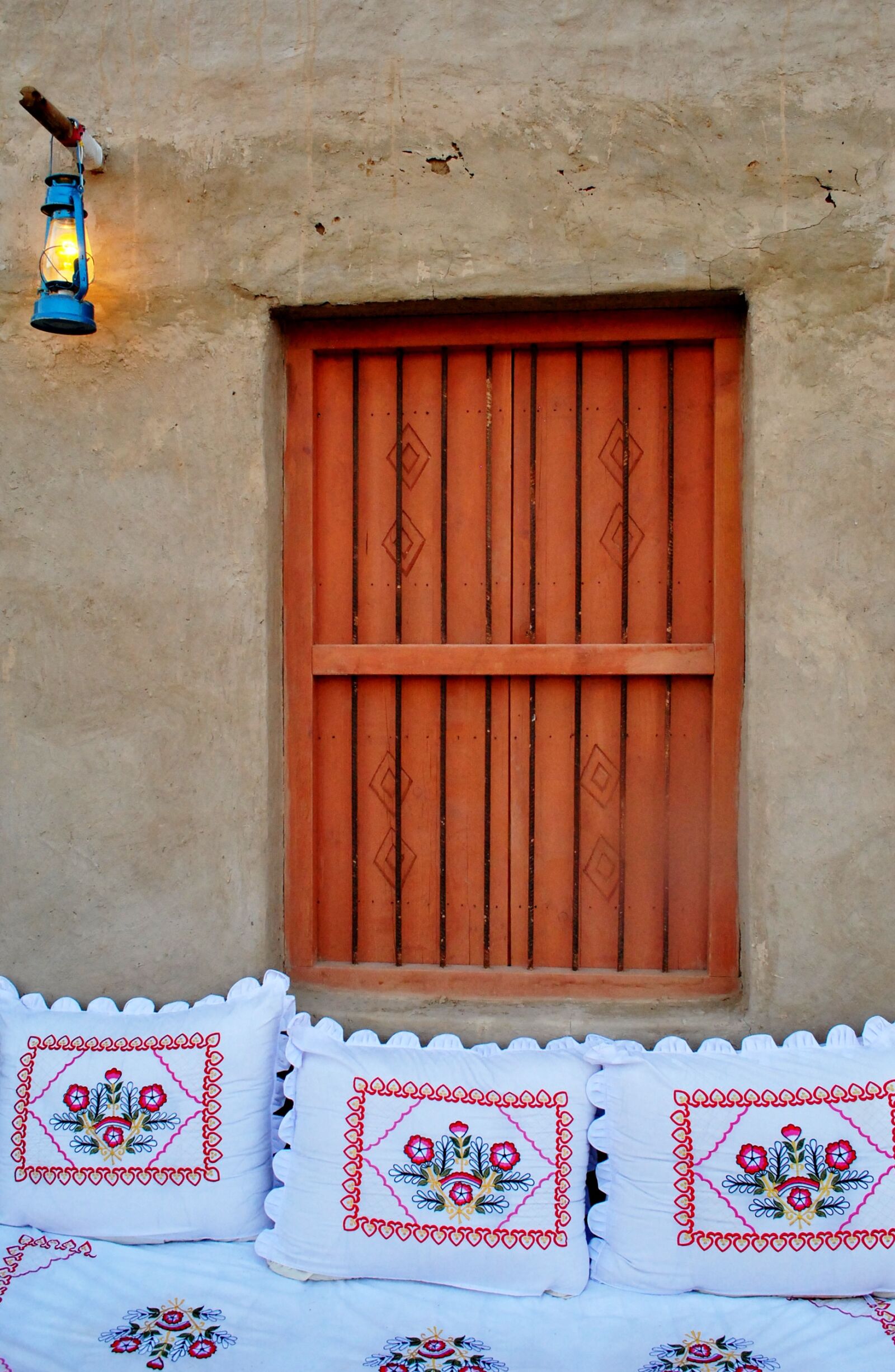 Nikon D3000 sample photo. Wood, architecture, wall photography