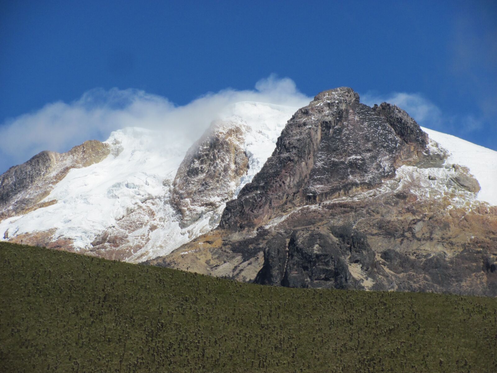 Canon PowerShot SX120 IS sample photo. Snow peak, rocks, paramo photography