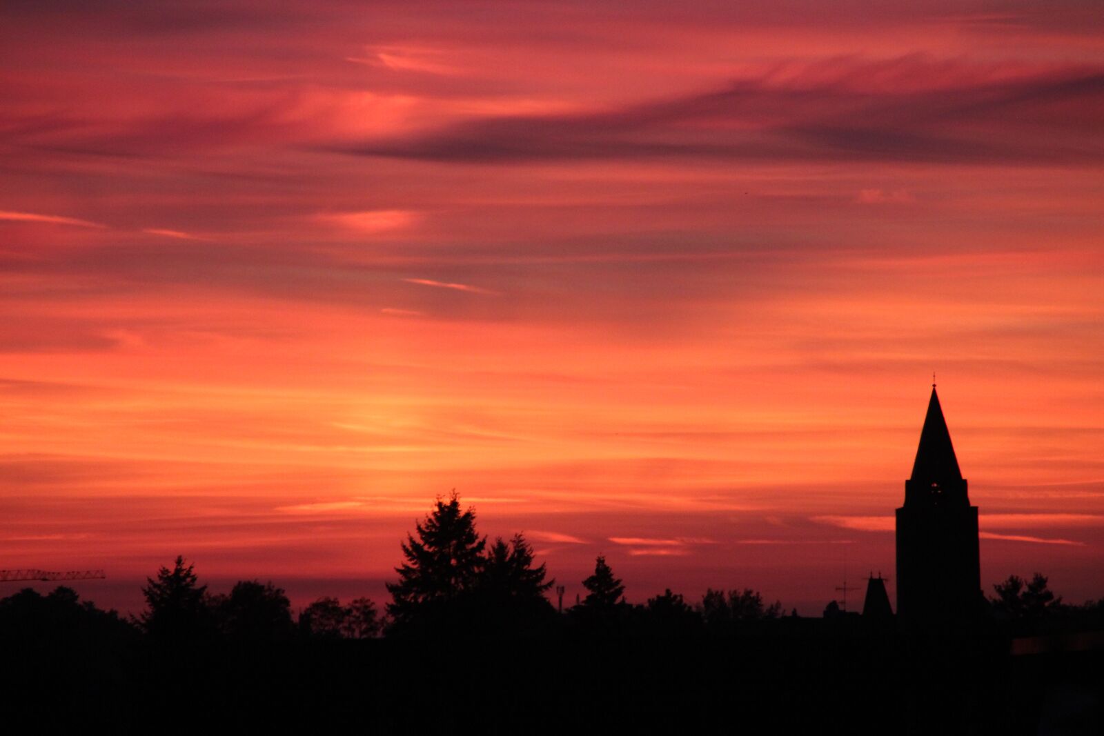 Canon EOS 1200D (EOS Rebel T5 / EOS Kiss X70 / EOS Hi) sample photo. Sunset, hanau, church photography