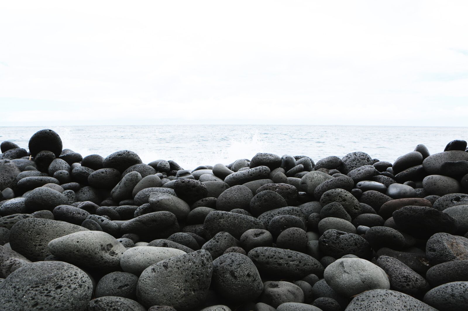 Canon EF 24-70mm F2.8L USM sample photo. Beach, ocean, rocks photography