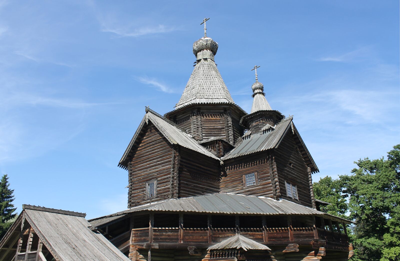 Canon EOS 1100D (EOS Rebel T3 / EOS Kiss X50) sample photo. Wooden architecture, veliky novgorod photography