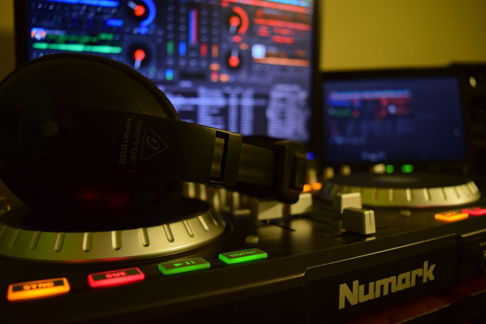 Nikon D3300 sample photo. Dj, music, party photography