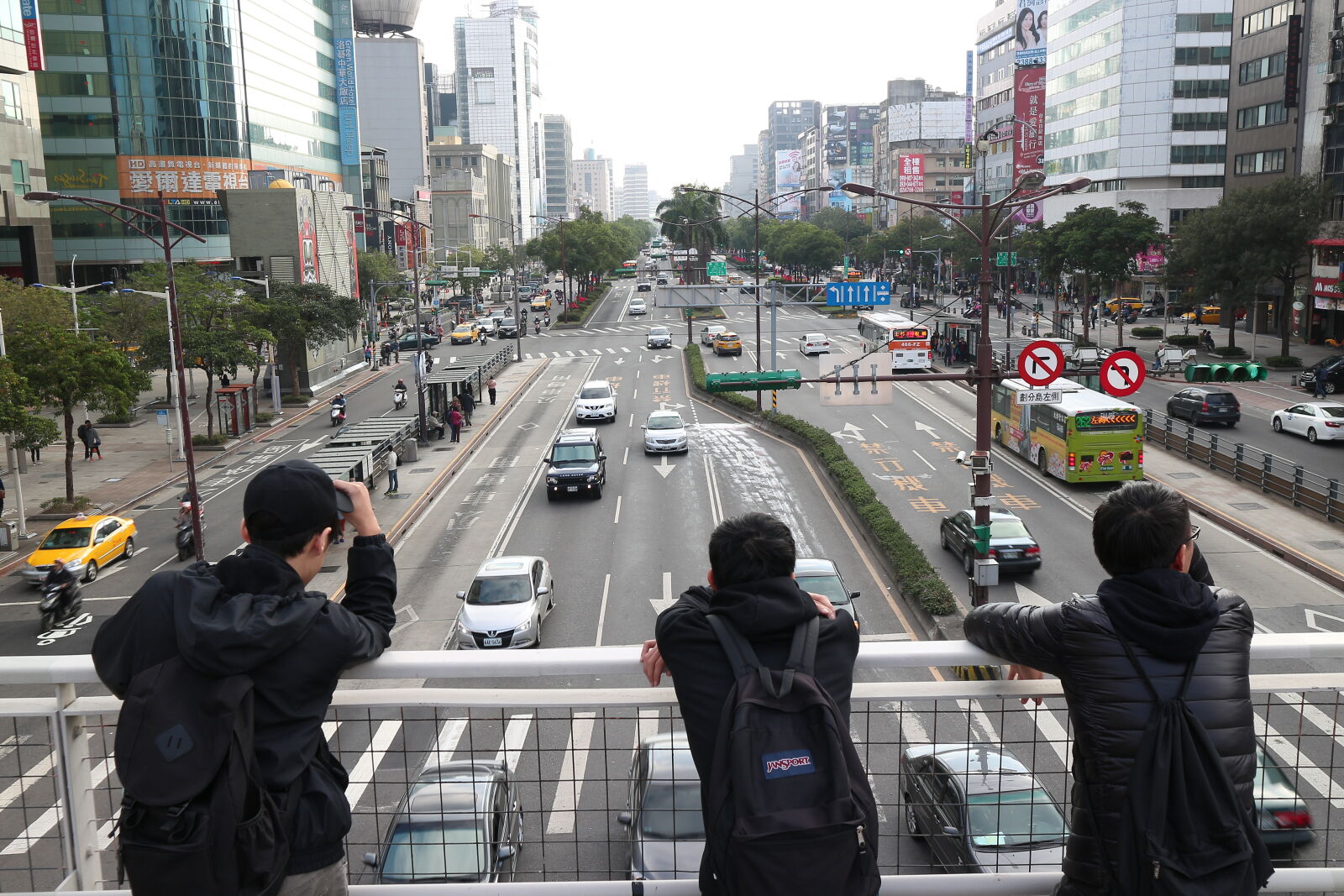 Canon EOS M sample photo