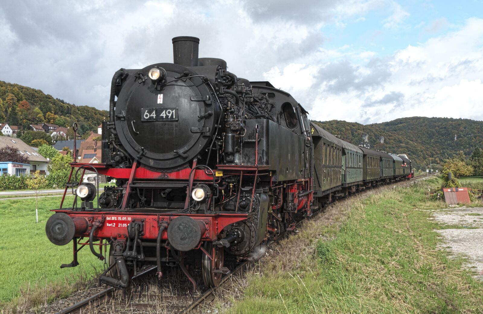 Panasonic Lumix DMC-FZ1000 sample photo. Steam locomotive, tank locomotive photography