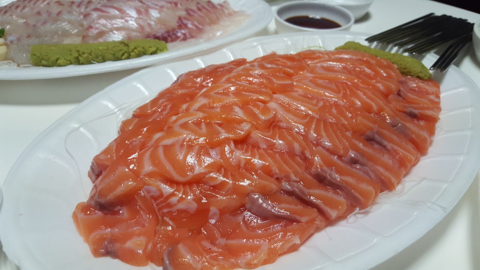 Samsung Galaxy S6 sample photo. Salmon times, indeed bream photography