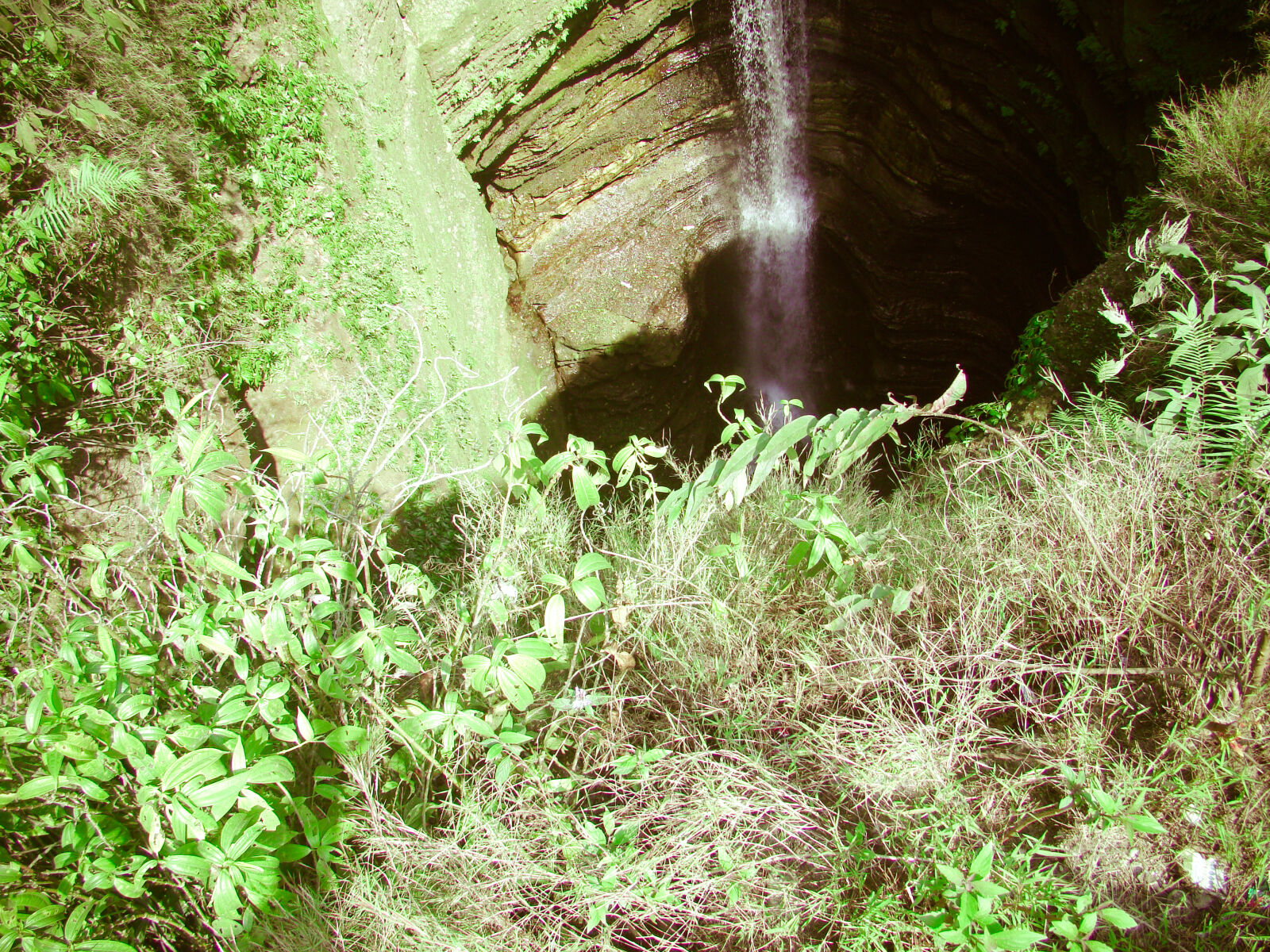 Sony Cyber-shot DSC-H50 sample photo. Nature, nepal, waterfall photography