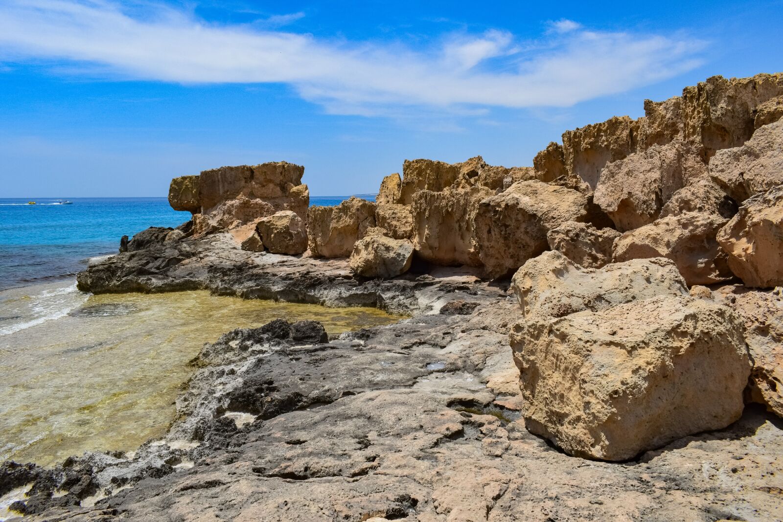 Nikon D3300 sample photo. Rocky coast, cliff, formation photography