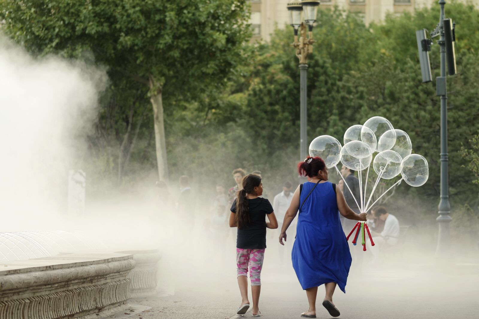 Nikon D5300 sample photo. Woman, girl, balloons photography