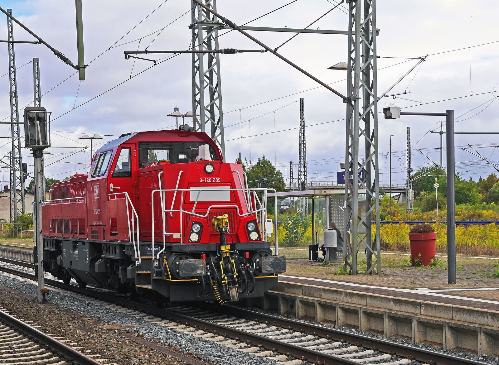Panasonic Lumix DMC-GH3 sample photo. Locomotive, train, car, diesel photography