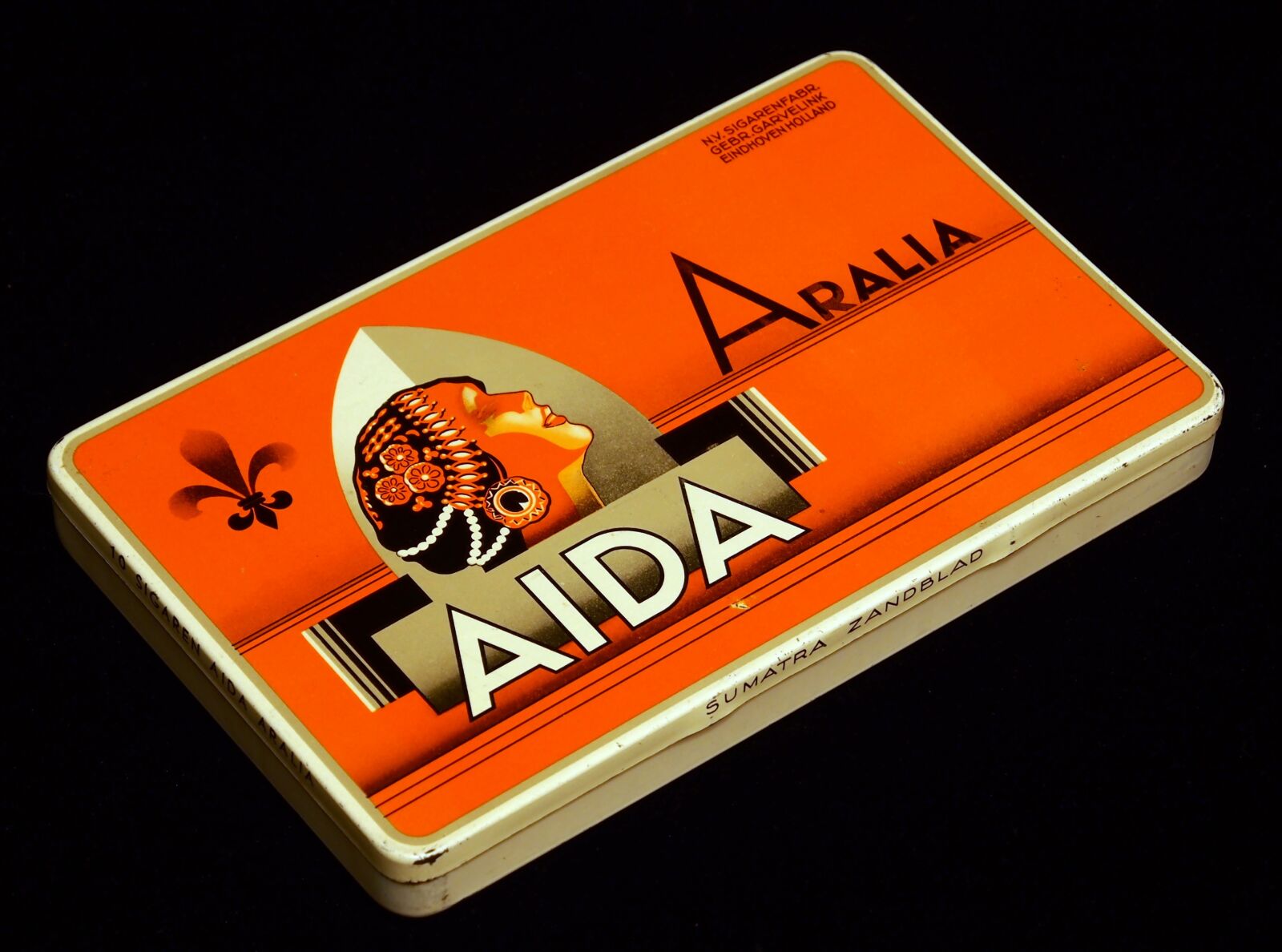 OLYMPUS M.12-50mm F3.5-6.3 sample photo. Aida arralia, cigars, box photography