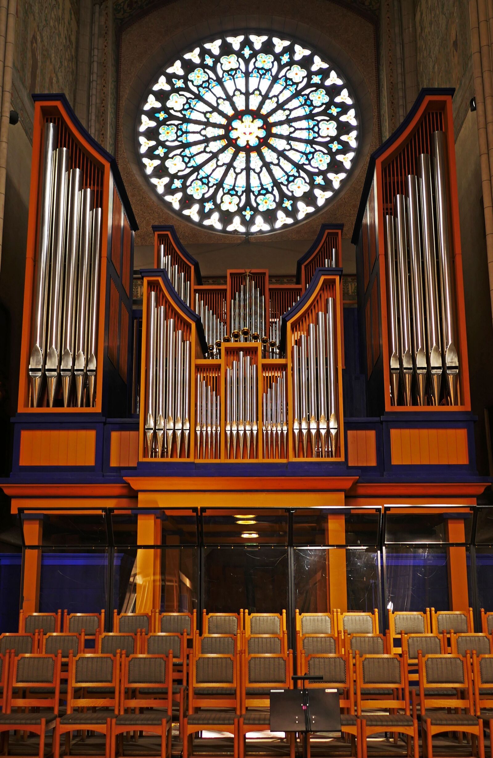 Panasonic Lumix DMC-GX8 sample photo. Uppsala cathedral, organ, rosette photography
