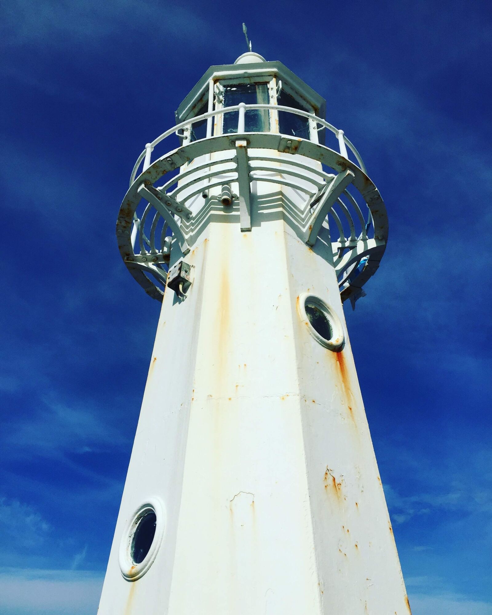 iPhone 6 back camera 4.15mm f/2.2 sample photo. Lighthouse, coast, sea photography