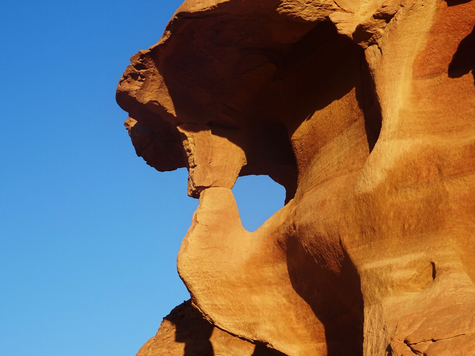 Sony DSC-HX60 sample photo. Jordan, cliff, nature photography