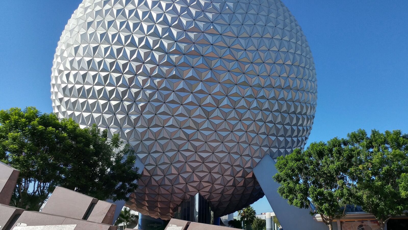 LG G5 sample photo. Epcot, disney world, florida photography