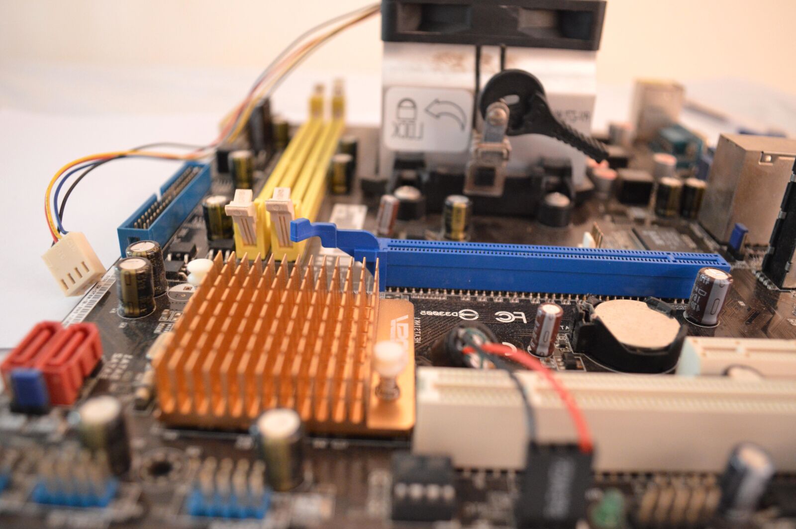 Nikon D3200 sample photo. Computer chip, motherboard, computer photography
