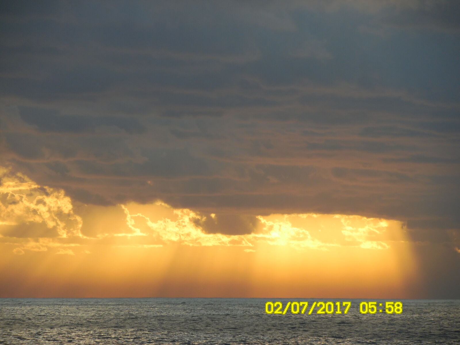 Samsung WB1100F/WB1101F/WB1102F sample photo