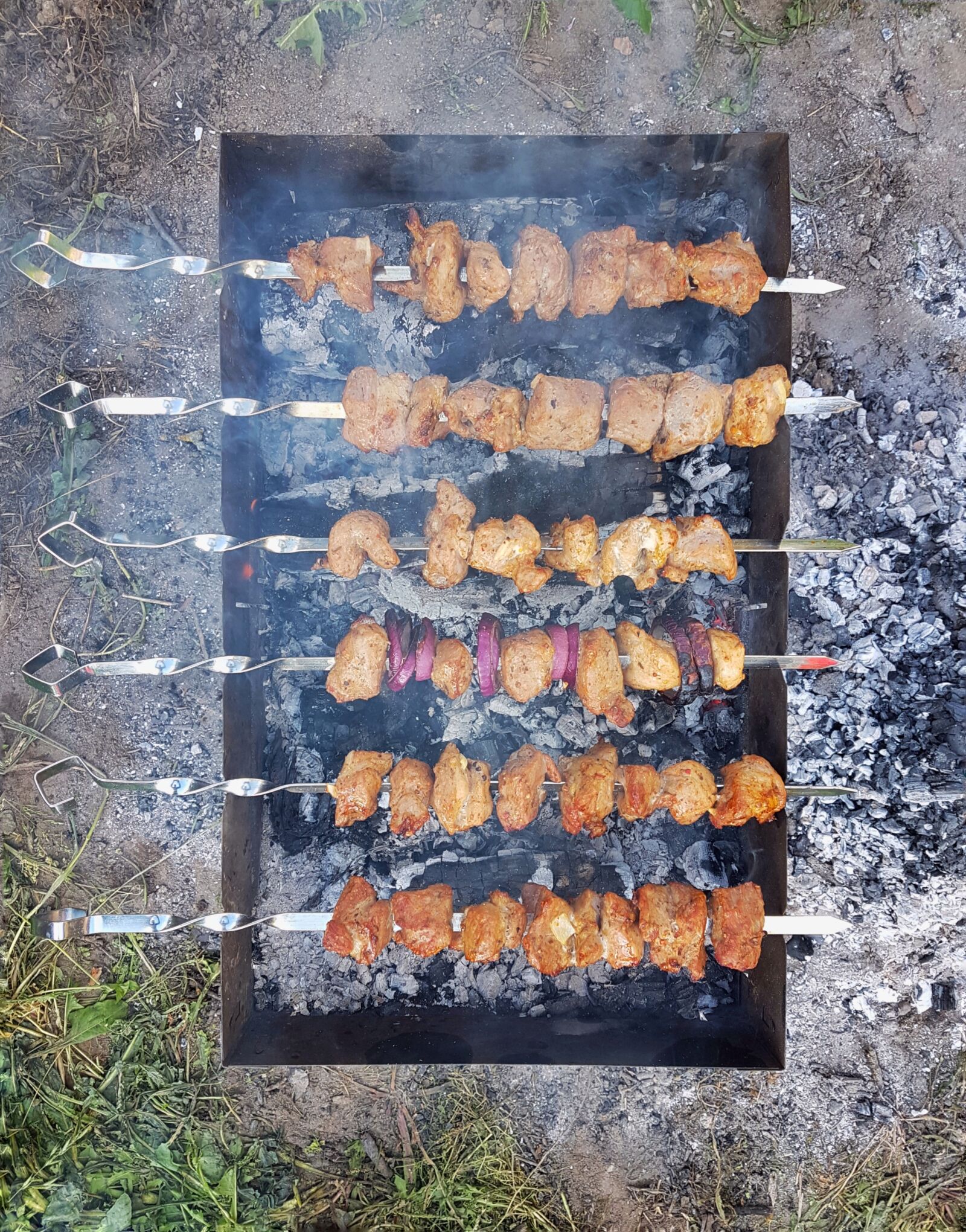 Samsung Galaxy S7 Edge sample photo. Background, bbq, beef photography