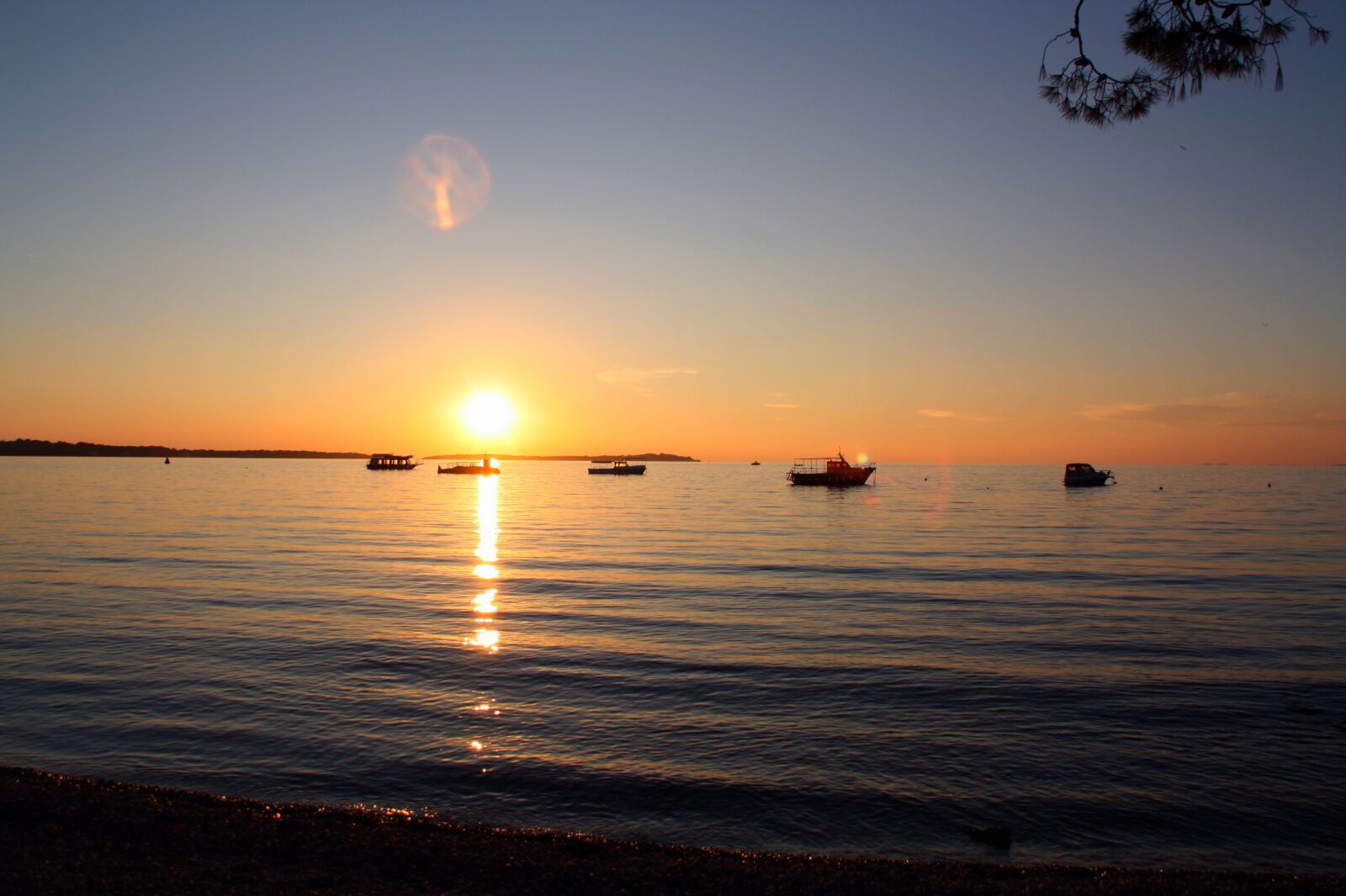 Canon EOS 450D (EOS Rebel XSi / EOS Kiss X2) sample photo. Sunset, sea, water photography