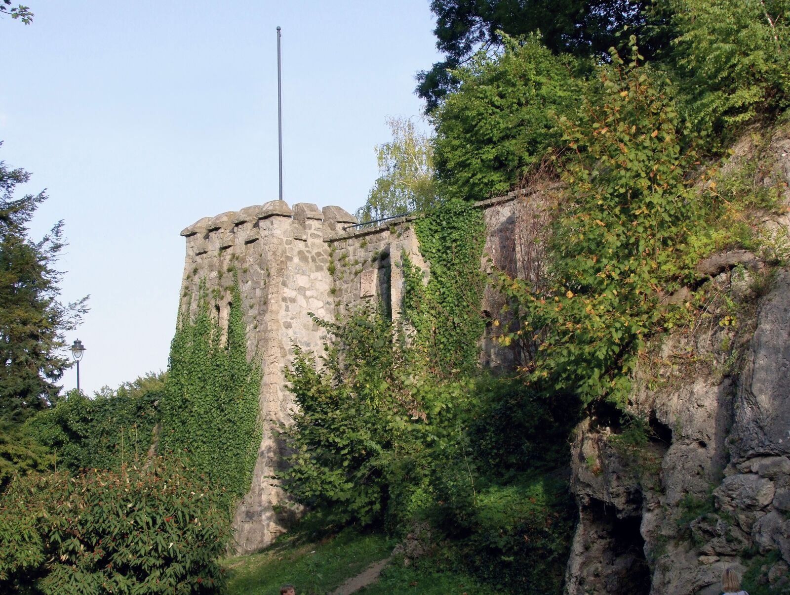 Fujifilm FinePix S100fs sample photo. Rook, walls, middle ages photography