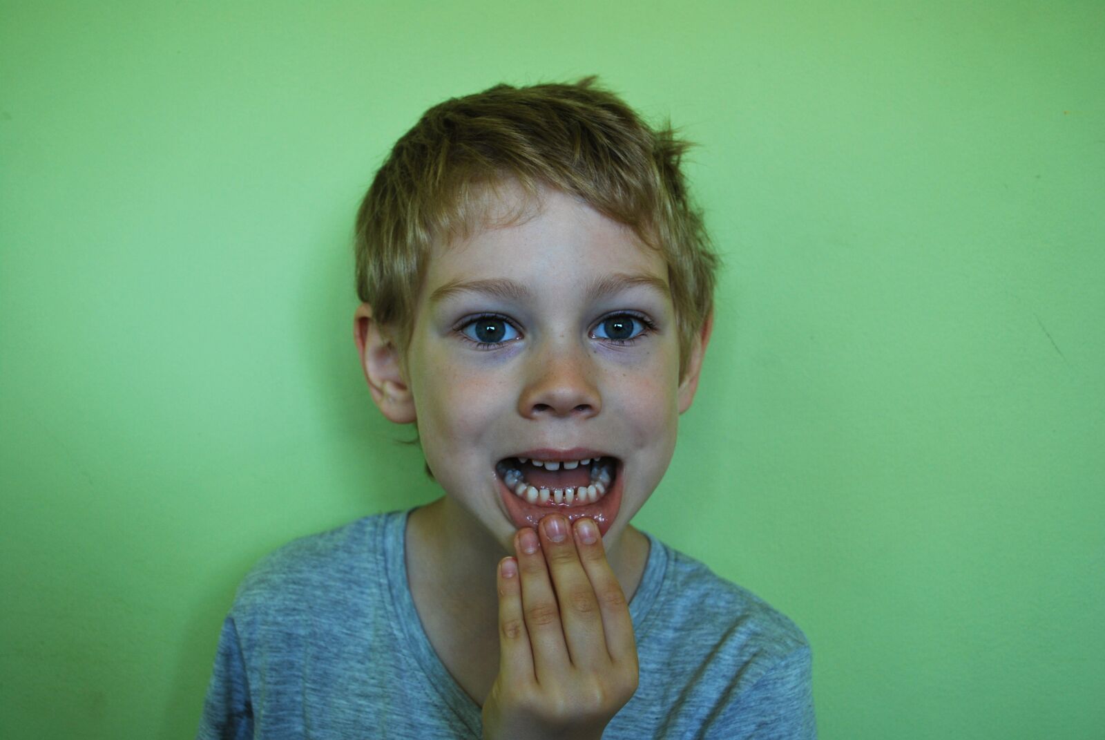 Nikon D60 sample photo. Baby teeth, open, teeth photography