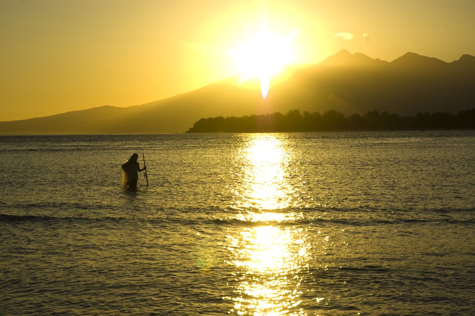 Nikon D70s sample photo. Sunrise, sea, asia photography